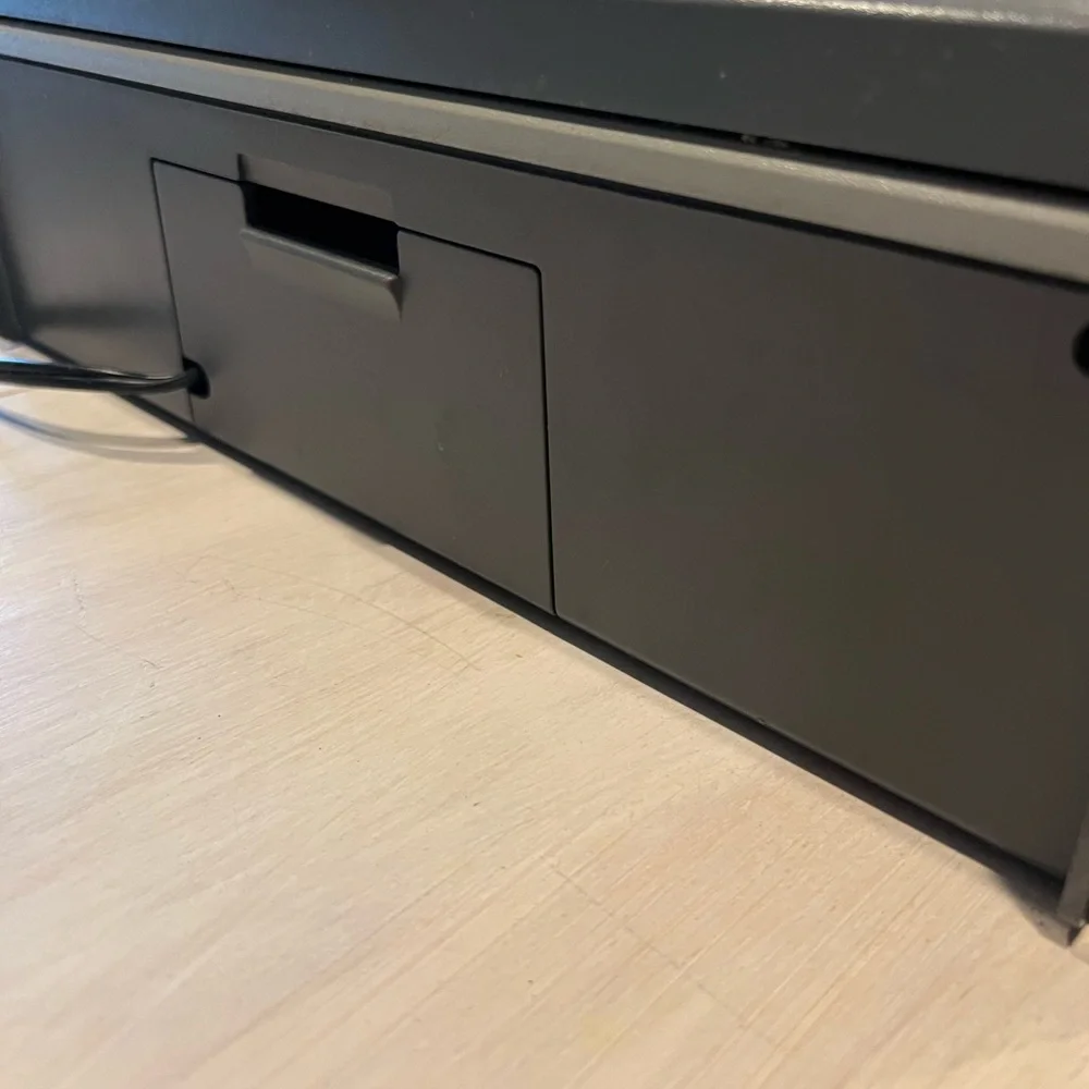 SL 560 Gray Electric Typewriter